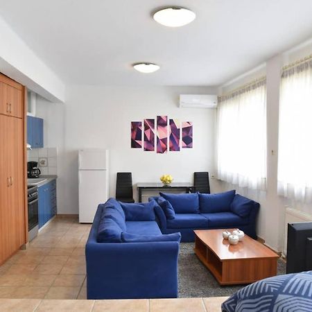 A Modern Bright Studio In The Center Of Kastoria Exterior foto