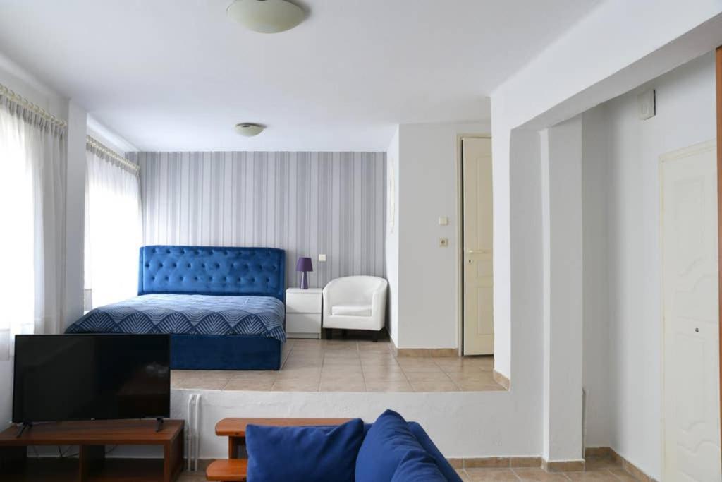 A Modern Bright Studio In The Center Of Kastoria Exterior foto